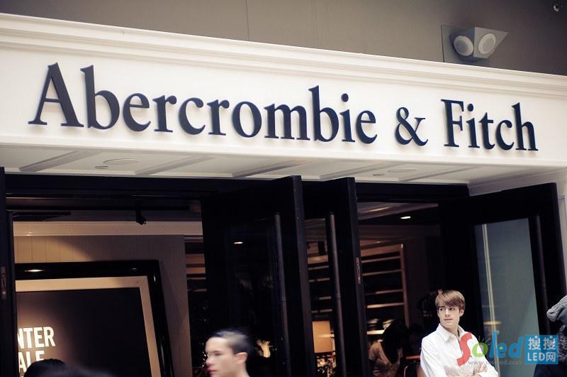 Abercrombie&Fitch——掀起全球時尚旋風